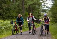 /content/dam/uhc/uhone/health-and-wellness/wide-WomenRidingBikes-1998045437_2.jpg